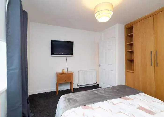 Light-Luxury Flat